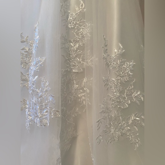 White Wedding Dress - Size 4 - Picture 5 of 11